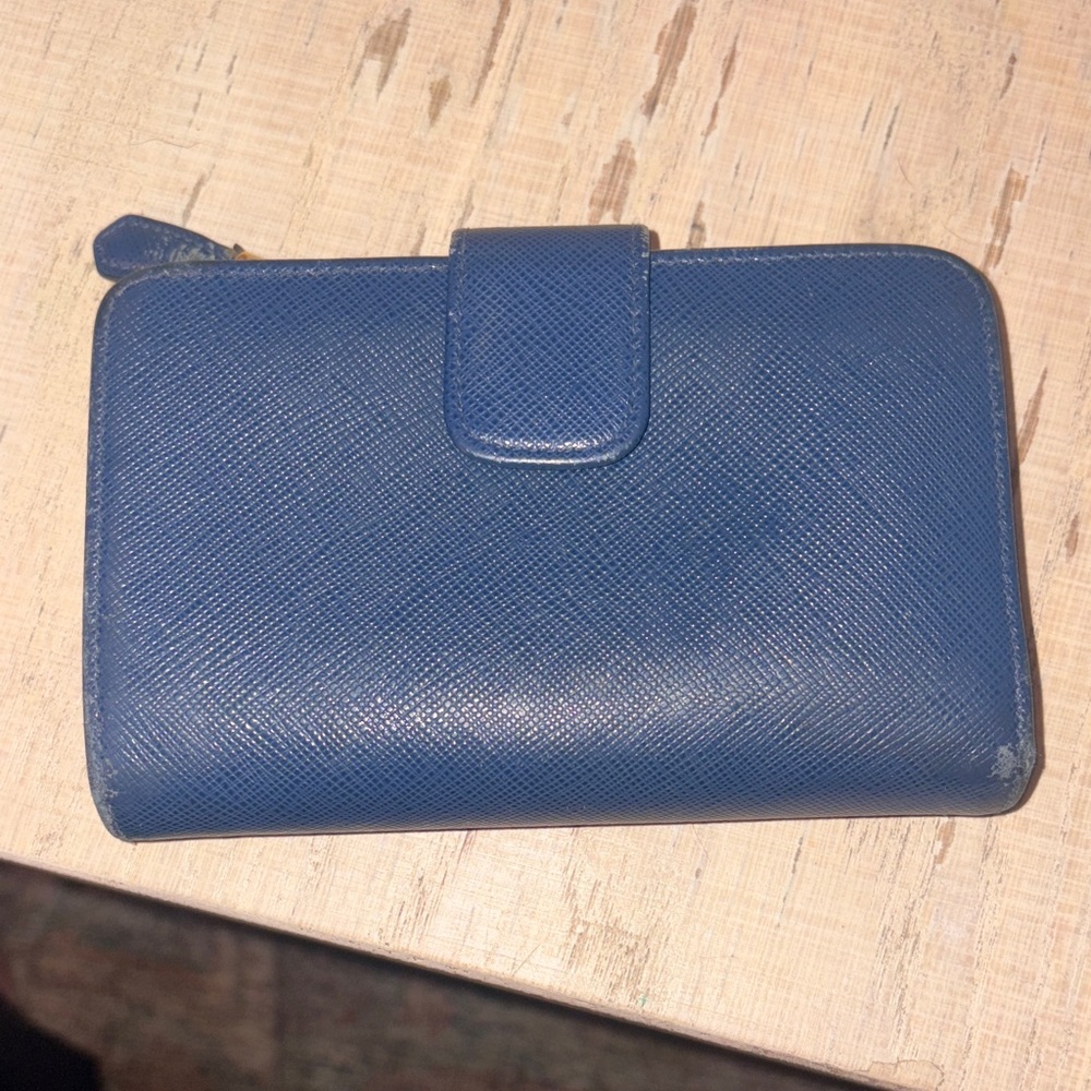 Prada Blue Saffiano Zip Wallet with Gold Logo - Picture 2 of 6